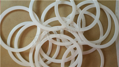 �N�ۺ���֦���м��ķ��|Ƭ���͸��g�y�T�m��